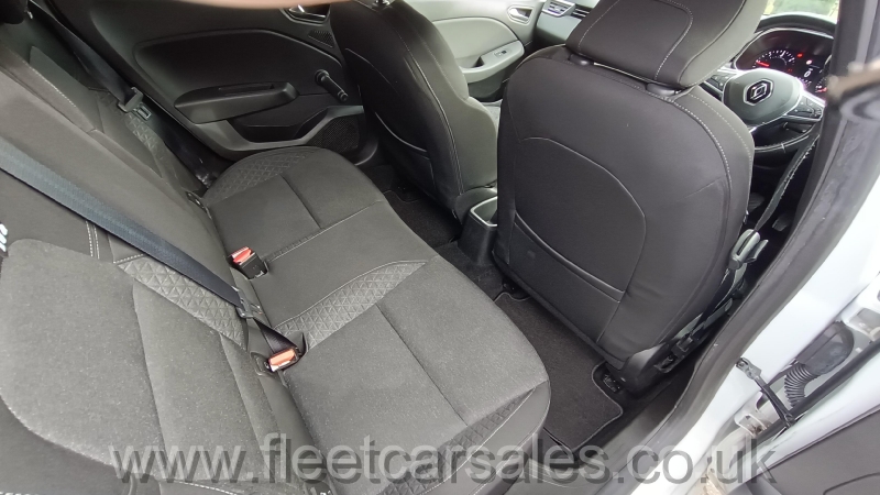 Renault Clio Iconic Diesel (9)